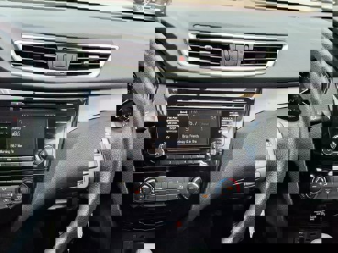 Used 2016 Nissan Rogue S image 15