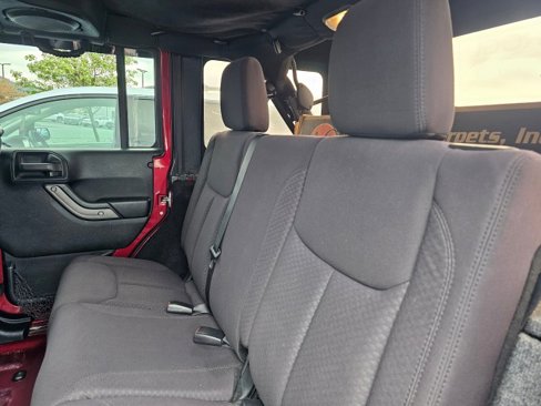 Used 2013 Jeep Wrangler Unlimited Sport image 18