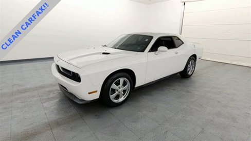 Used 2010 Dodge Challenger SE image 4