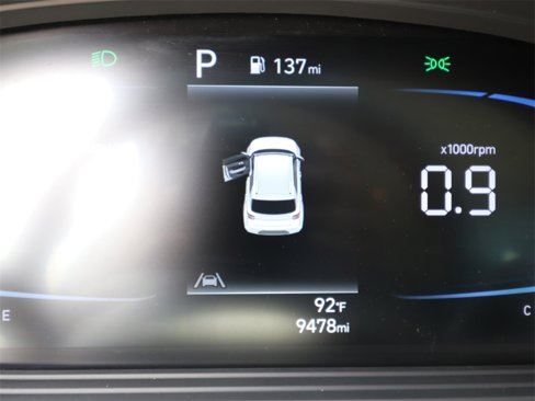 Used 2024 Hyundai Venue SEL image 16