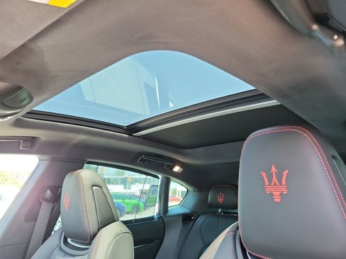 New 2024 Maserati Levante GT Ultima image 12