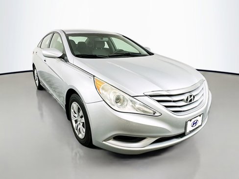 Used 2011 Hyundai Sonata GLS image 3