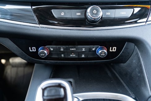 Used 2019 Buick Enclave Essence image 27