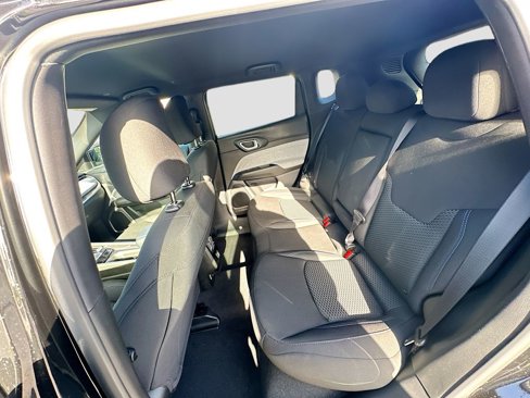 New 2025 Jeep Compass Sport image 25