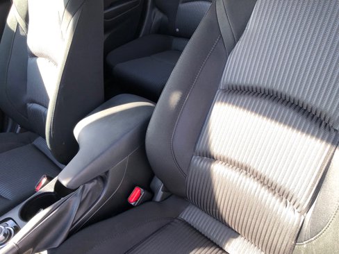 Used 2016 MAZDA MAZDA3 i Sport w/ Preferred Equipment Package image 19