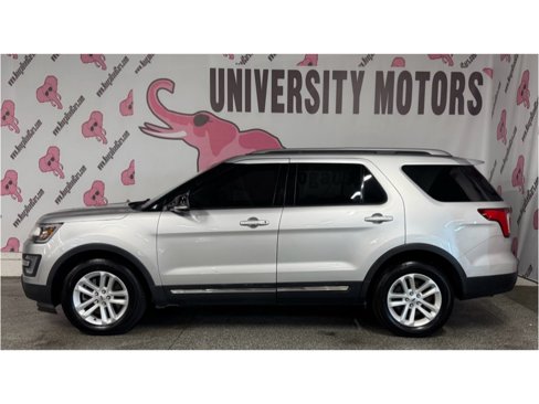 Used 2017 Ford Explorer XLT w/ Equipment Group 202A image 9