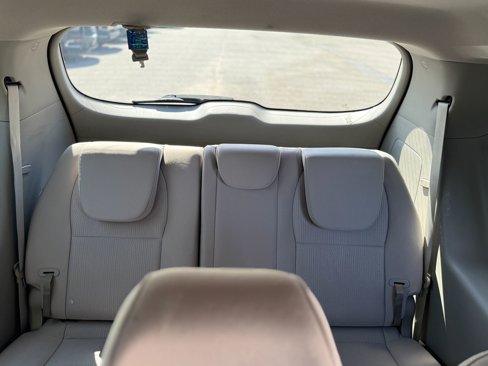 Used 2020 Kia Sedona LX image 16