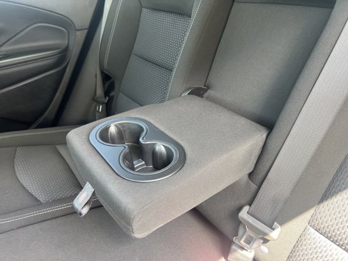Used 2024 GMC Terrain SLE image 20