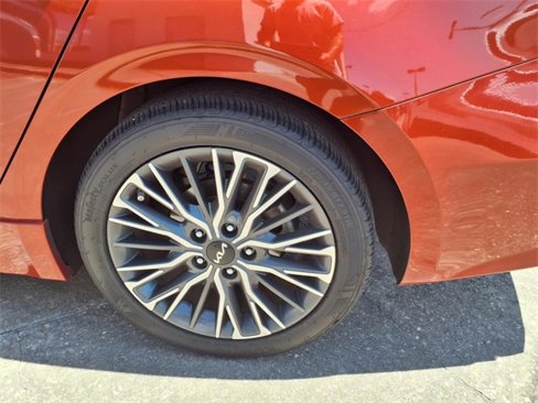 Used 2023 Kia Forte GT-Line image 17