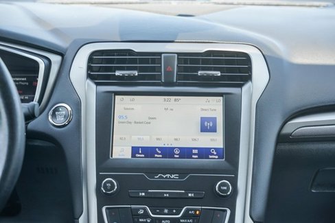 Used 2020 Ford Fusion SE image 15