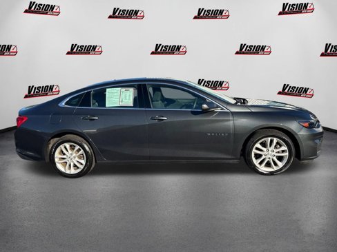 Used 2017 Chevrolet Malibu LT image 4