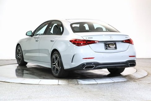 Used 2025 Mercedes-Benz C 300 4MATIC Sedan image 2
