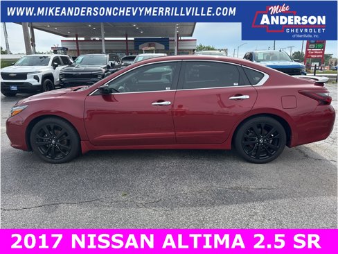 Used 2017 Nissan Altima 2.5 SR w/ Midnight Edition Package image 7