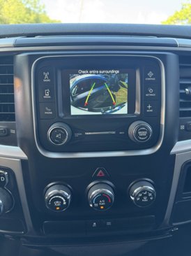 Used 2020 RAM 1500 Classic SLT image 13
