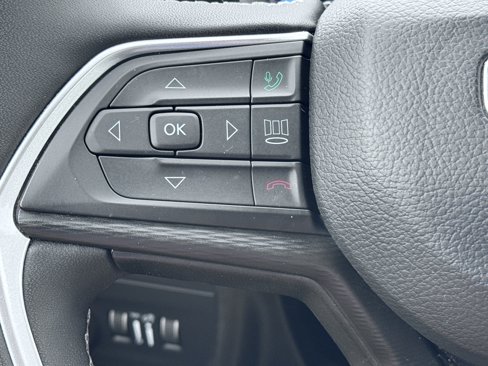Certified 2024 Jeep Grand Cherokee L Laredo image 34