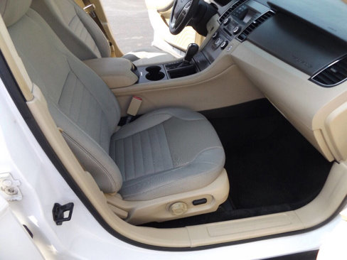 Used 2013 Ford Taurus SE image 20