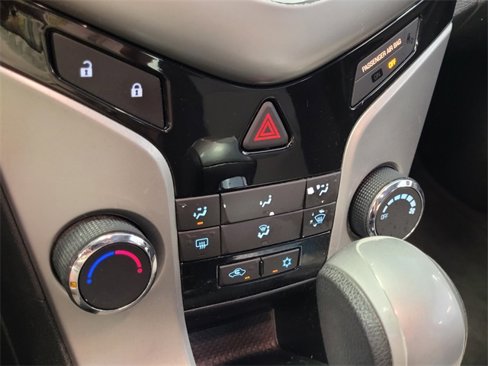 Used 2014 Chevrolet Cruze LS image 18