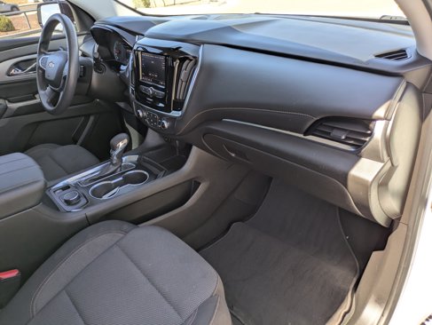 Used 2021 Chevrolet Traverse LS image 13