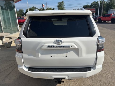 Used 2016 Toyota 4Runner SR5 Premium image 4