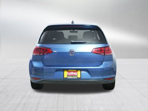 Used 2016 Volkswagen e-Golf SE w/ DC Fast Charging Package image 6