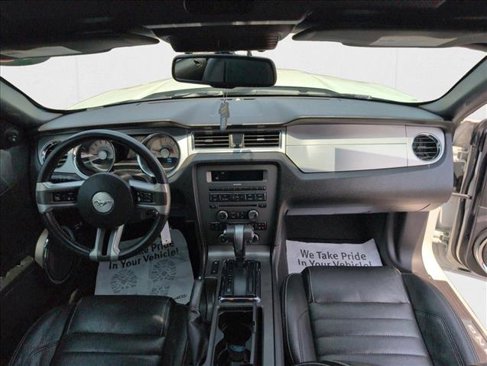 Used 2010 Ford Mustang GT Premium image 20