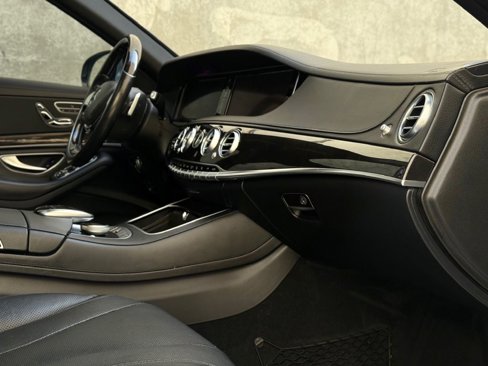 Used 2016 Mercedes-Benz S 550 Sedan image 25