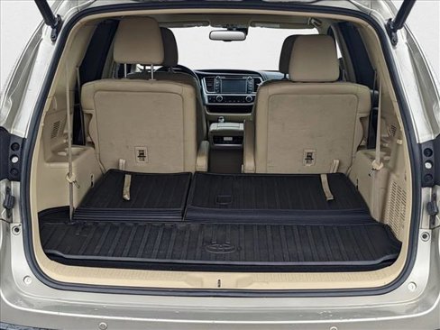 Used 2015 Toyota Highlander Limited Platinum image 6