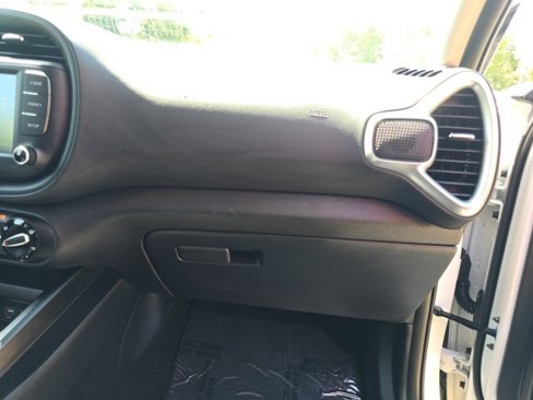 Used 2025 Kia Soul LX w/ LX Technology Package image 35