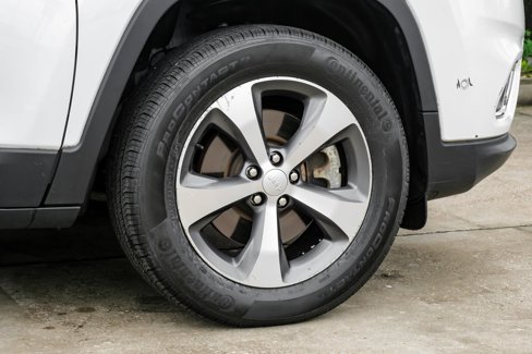 Used 2021 Jeep Cherokee Limited image 65