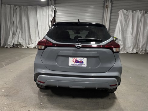 Used 2023 Nissan Kicks SR image 6