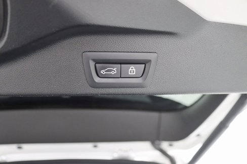 Used 2022 BMW X5 xDrive40i w/ M Sport Package image 40