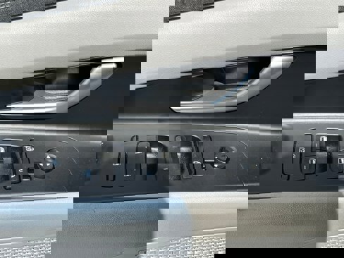 Certified 2024 Hyundai Elantra Limited image 25