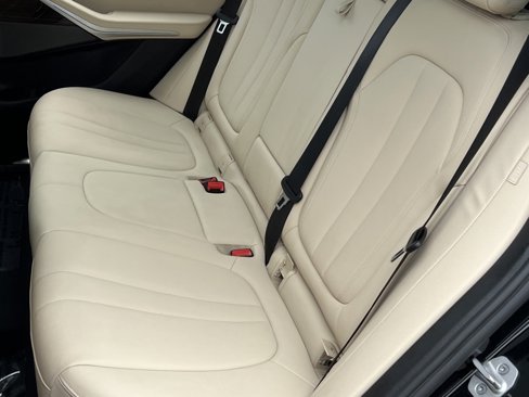 Used 2021 BMW X5 xDrive40i w/ Premium Package image 16