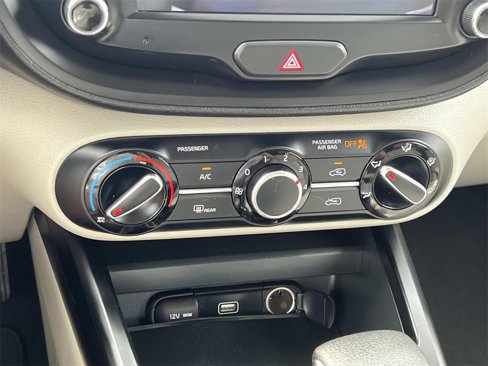 Used 2022 Kia Soul LX image 21