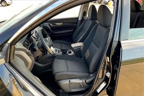 Used 2018 Nissan Rogue S image 25