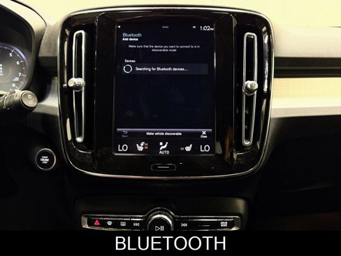 Used 2021 Volvo XC40 T5 Momentum image 69