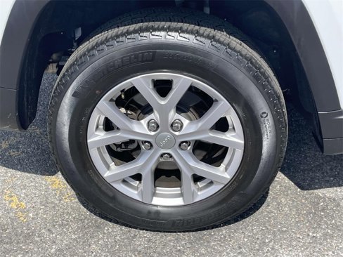 Used 2022 Jeep Grand Cherokee Limited image 9
