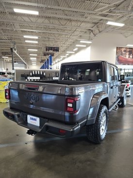 Used 2021 Jeep Gladiator Sport image 6