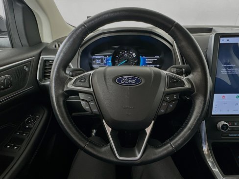 Used 2022 Ford Edge Titanium image 11