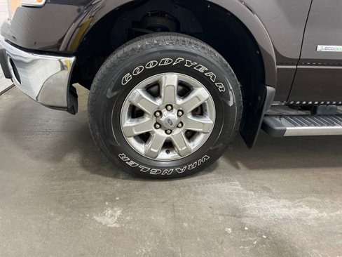 Used 2013 Ford F150 Lariat w/ Mid Equipment Group image 18