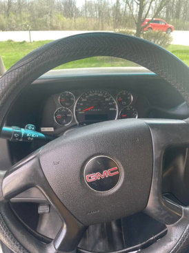 Used 2015 GMC Savana 3500 image 9