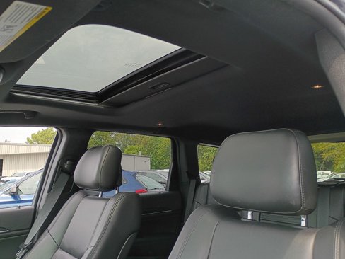 Used 2021 Jeep Grand Cherokee Limited w/ Premium Lighting Group image 48