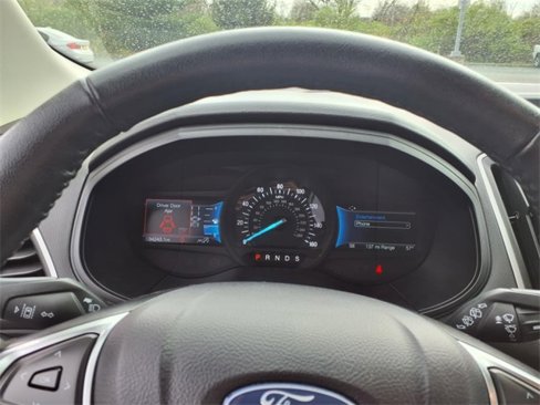 Used 2024 Ford Edge SEL image 5