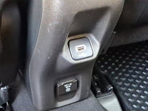 Used 2021 Jeep Renegade Latitude image 11