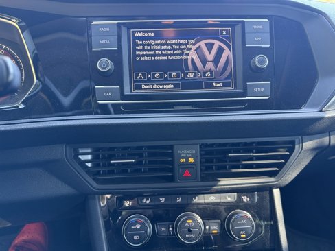 Used 2019 Volkswagen Jetta SE image 17