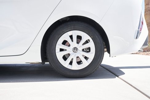 Used 2018 Toyota Prius Prime Premium image 8