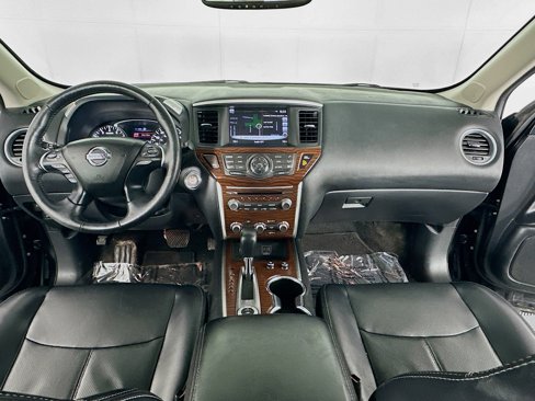Used 2020 Nissan Pathfinder Platinum w/ Cargo Package image 3