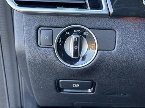 Used 2018 Mercedes-Benz GLE 43 AMG 4MATIC image 29