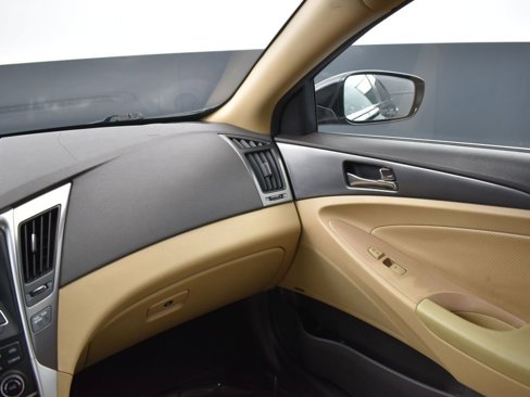Used 2014 Hyundai Sonata Limited image 15