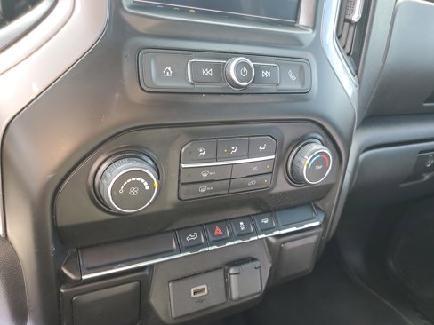 Used 2020 Chevrolet Silverado 1500 Custom w/ Custom Value Package image 18